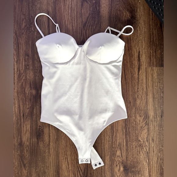 Express Body Contour Bodysuit - Picture 1 of 5